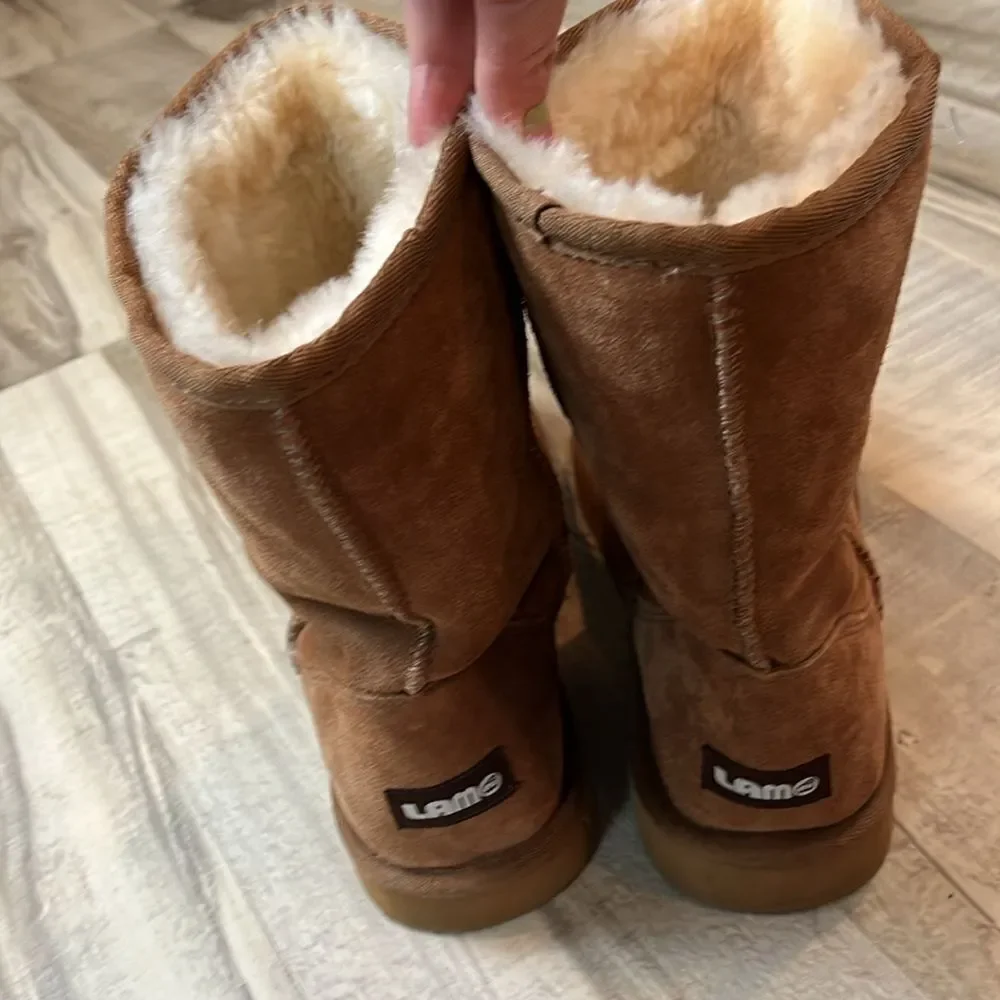 Lamo Water & Stain Resistant Premium Suede Boot- Kora size 10
